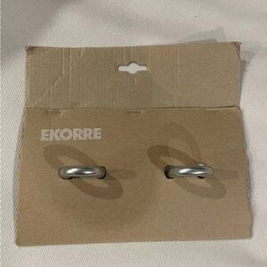 Brand New EKORRE Silver Hooks wall mount hardware for Swings set of 2